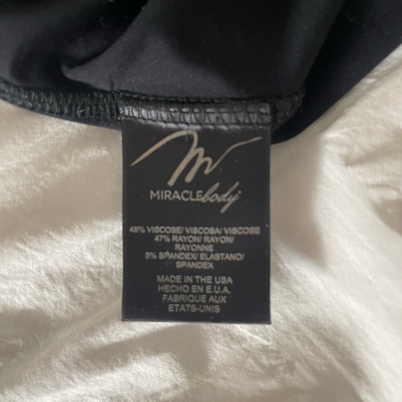 MIRACLEBODY Brown & Black Chevron Slimming Fitted Dress. Medium (8-10. - Picture 6 of 7